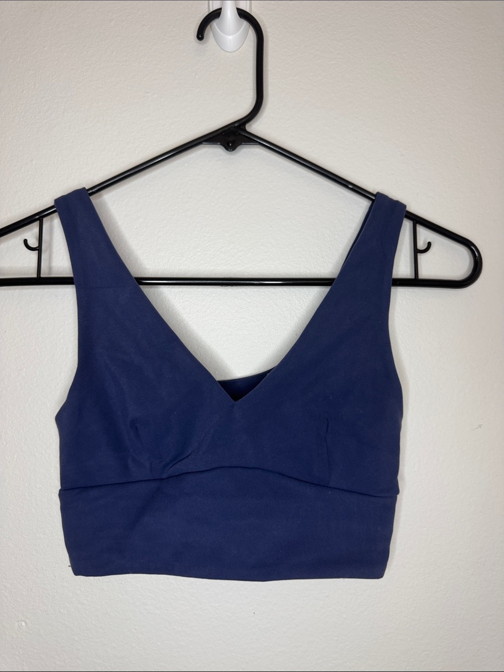 Alphalete Navy V-Neck Crop Tank